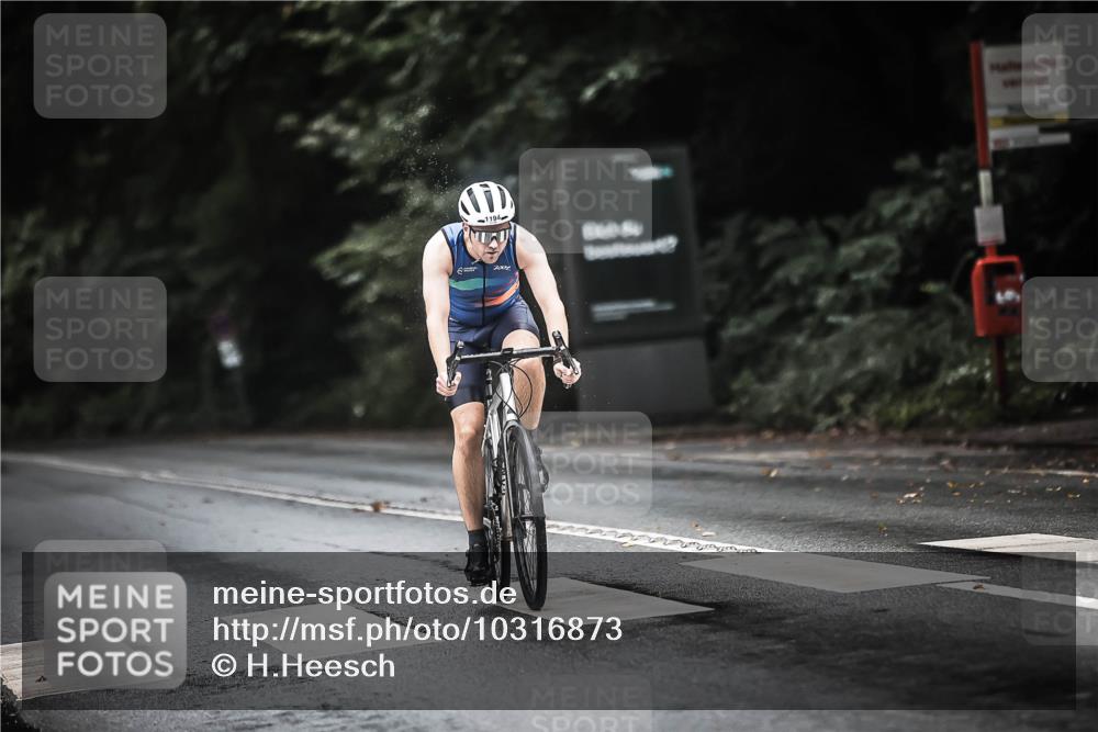 13.09.2026 - Stadtparktriathlon H.Heesch http://msf.ph/oto/10316873 13.09.2026 13:00:26 Radfahren 1080, 1194, 1290, 1307 meine-sportfotos.de