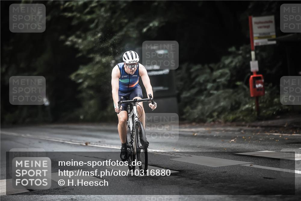 13.09.2026 - Stadtparktriathlon H.Heesch http://msf.ph/oto/10316880 13.09.2026 13:00:26 Radfahren 1080, 1194, 1290, 1307 meine-sportfotos.de