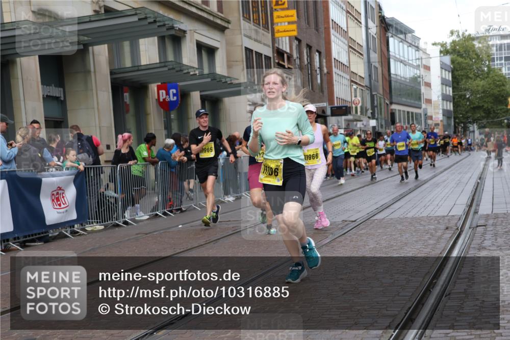 13.09.2026 - 21. swb-Marathon Bremen Strokosch-Dieckow http://msf.ph/oto/10316885 13.09.2026 10:57:29 Ziel 10078, 10460, 10559, 10565, 10707, 10728, 11136, 11153, 11245, 11332, 11532, 11568, 11824, 11856, 11863, 12222, 12228, 12231, 12264, 12427, 12551, 12555, 10166, 10177, 10226, 10300, 10394, 10517, 10518, 10578, 10687, 10700, 10969, 11106, 11236, 11292, 11365, 11480, 11484, 11498, 11609, 11667, 11734, 11965, 11966, 12037, 12111, 12263, 12372, 12382, 12383, 12400, 12411 meine-sportfotos.de