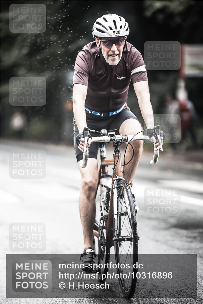 13.09.2026 - Stadtparktriathlon H.Heesch http://msf.ph/oto/10316896 13.09.2026 11:52:30 Radfahren 716, 806, 815, 841, 928 meine-sportfotos.de