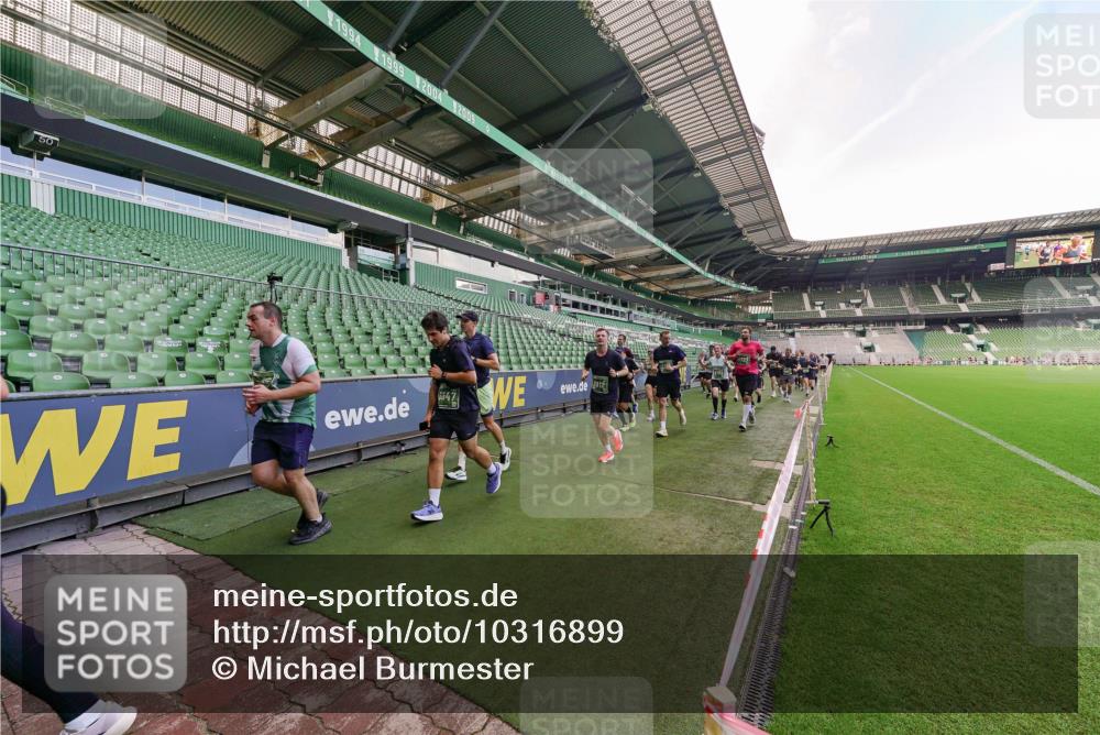 13.09.2026 - 21. swb-Marathon Bremen Michael Burmester http://msf.ph/oto/10316899 13.09.2026 13:14:06 Laufen im Stadion 183, 270, 278, 349, 414, 460, 576, 600, 631, 695, 702, 768, 933, 950, 956, 1005, 1008, 1143, 1392, 1408, 1426, 1573, 1596, 1641, 1818, 1819, 1991, 2005, 2024, 2035, 2079, 2233, 2264, 2314, 2387, 2412, 2439, 2457, 2461, 2478, 2494, 2521, 2540, 2564, 2612, 2665, 2684, 2693, 2737, 2773, 2792, 2816, 2829, 2838, 2860, 2861, 2865, 2884, 2887, 2921, 2972, 2975, 2978, 3016, 3111, 3209, 3253, 3277, 3293, 3304, 3313, 3378, 3405, 3428, 3434, 3653, 3661, 3680, 4034, 4080 meine-sportfotos.de