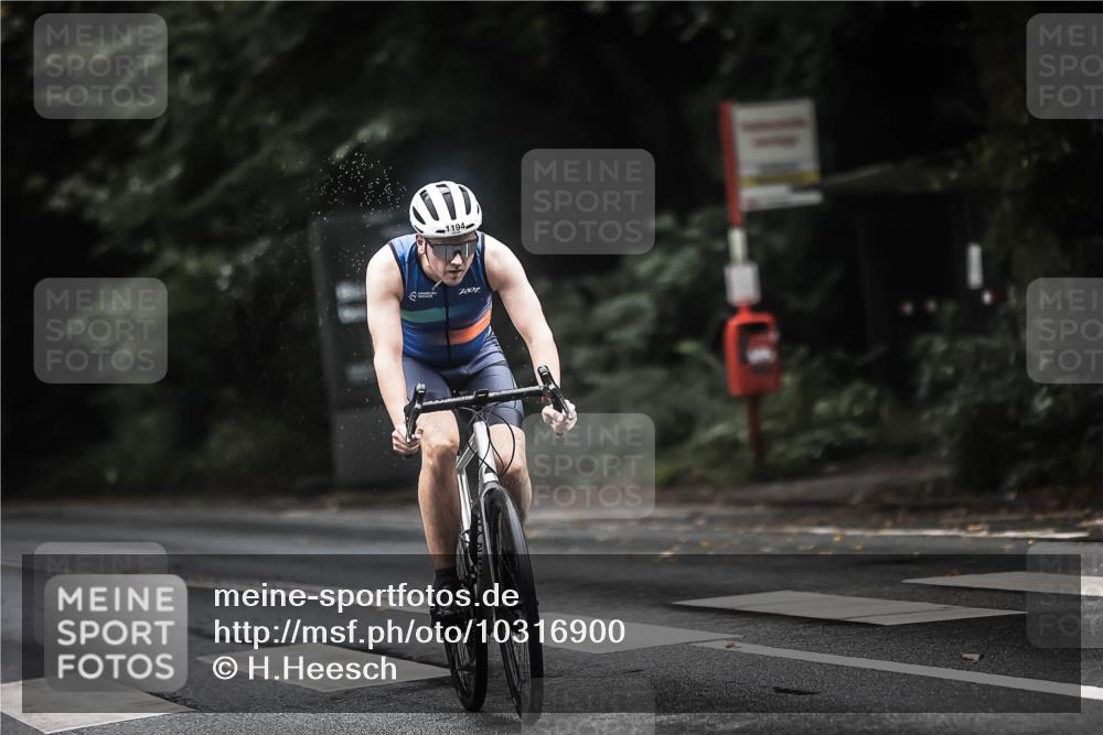 13.09.2026 - Stadtparktriathlon H.Heesch http://msf.ph/oto/10316900 13.09.2026 13:00:26 Radfahren 1080, 1194, 1290, 1307 meine-sportfotos.de