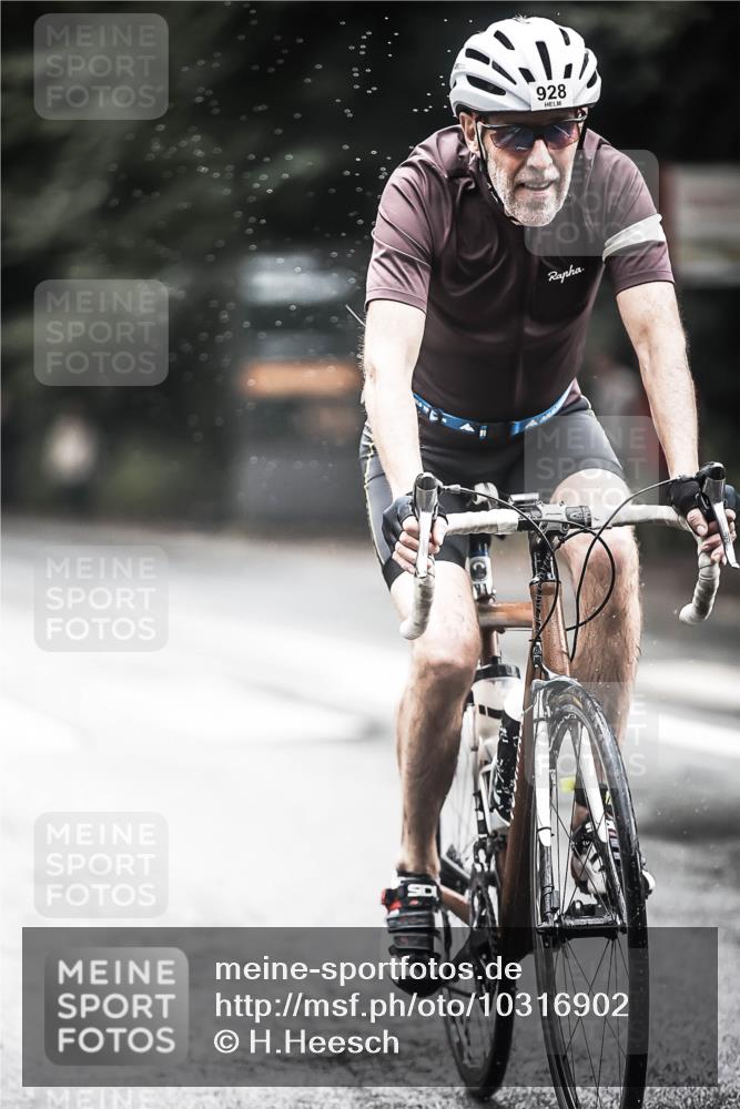 13.09.2026 - Stadtparktriathlon H.Heesch http://msf.ph/oto/10316902 13.09.2026 11:52:30 Radfahren 716, 806, 815, 841, 928 meine-sportfotos.de