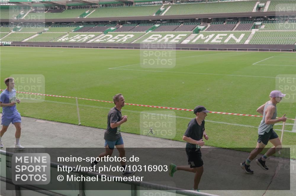 13.09.2026 - 21. swb-Marathon Bremen Michael Burmester http://msf.ph/oto/10316903 13.09.2026 12:52:00 Laufen im Stadion 107, 235, 335, 683, 734, 771, 792, 863, 1033, 1043, 1125, 1146, 1162, 1232, 1252, 1297, 1455, 1492, 1510, 1542, 1613, 1646, 1955, 1970, 2007, 2008, 2043, 2203, 2295, 2442, 2444, 2447, 2480, 2498, 2759, 2767, 2847, 3085, 3149, 3336, 3440, 3448, 3484, 3566, 3703, 3808, 3830, 3899, 3959, 3988, 4023, 4165, 4283, 4368, 4429, 4473, 4475, 4559, 4571, 4573, 4582, 4605, 4727, 4781, 4782, 4888, 4895, 5066, 5079, 5152, 5155, 5168, 5379, 5521, 5532, 5627, 5696, 6274, 6471, 8033, 8798 meine-sportfotos.de