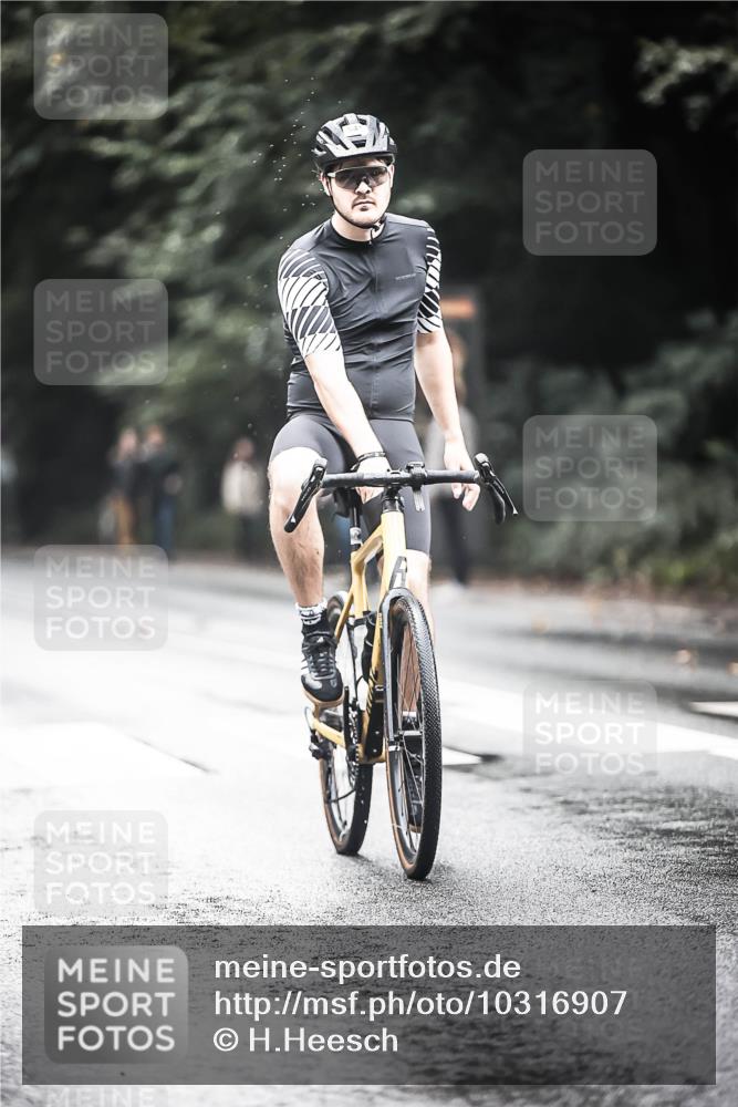 13.09.2026 - Stadtparktriathlon H.Heesch http://msf.ph/oto/10316907 13.09.2026 11:52:34 Radfahren 806, 815, 841, 928 meine-sportfotos.de