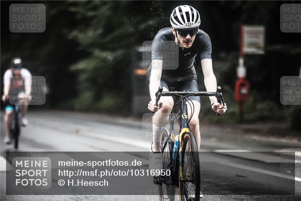 13.09.2026 - Stadtparktriathlon H.Heesch http://msf.ph/oto/10316950 13.09.2026 13:00:38 Radfahren 1143, 1282, 1351, 1370 meine-sportfotos.de