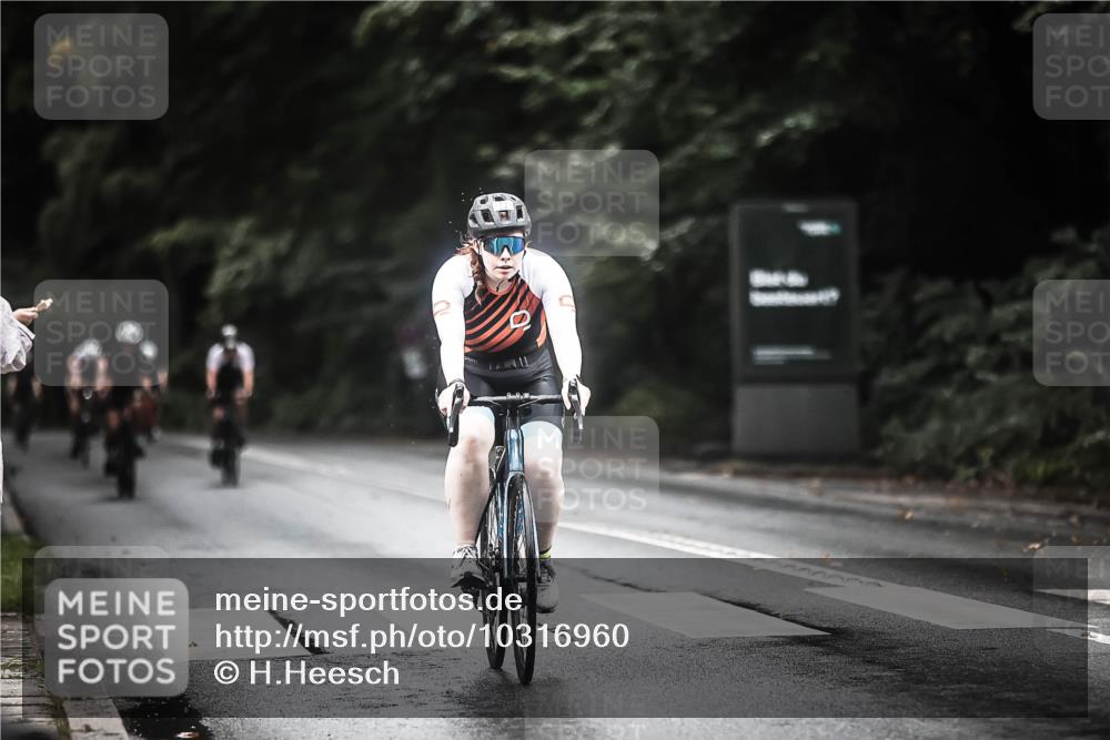 13.09.2026 - Stadtparktriathlon H.Heesch http://msf.ph/oto/10316960 13.09.2026 13:00:40 Radfahren 1143, 1282, 1285, 1314, 1351 meine-sportfotos.de