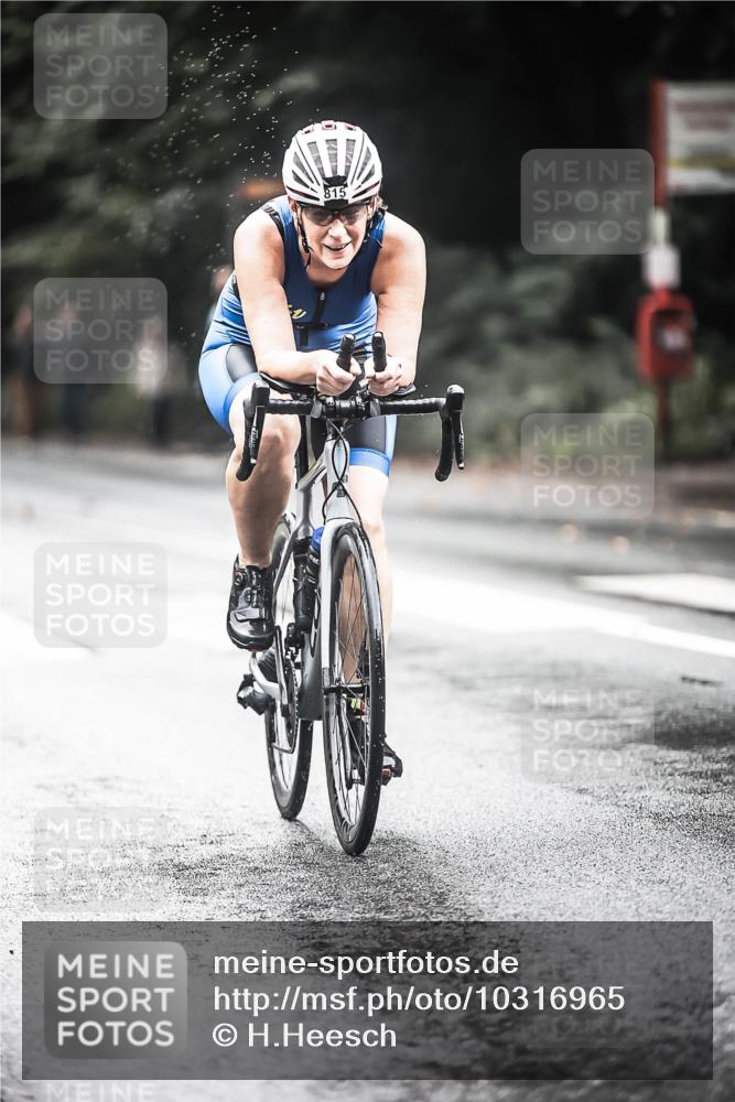 13.09.2026 - Stadtparktriathlon H.Heesch http://msf.ph/oto/10316965 13.09.2026 11:52:36 Radfahren 815, 841 meine-sportfotos.de