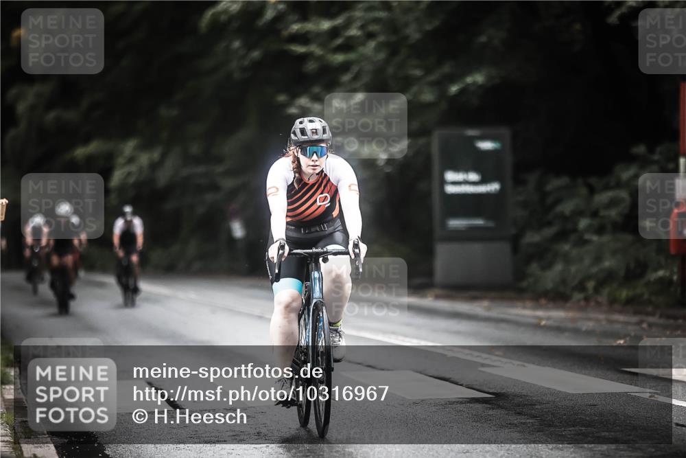 13.09.2026 - Stadtparktriathlon H.Heesch http://msf.ph/oto/10316967 13.09.2026 13:00:40 Radfahren 1143, 1282, 1285, 1314, 1351 meine-sportfotos.de