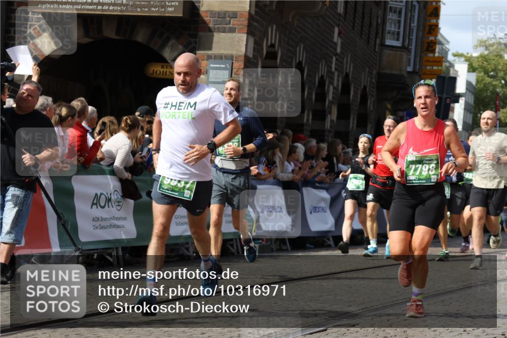 13.09.2026 - 21. swb-Marathon Bremen Strokosch-Dieckow http://msf.ph/oto/10316971 13.09.2026 13:31:01 Ziel 625, 800, 834, 1067, 1533, 1771, 1841, 1926, 1941, 2369, 2452, 2723, 2985, 3425, 4206, 4332, 4342, 4415, 4425, 4748, 4757, 4920, 5506, 5551, 5681, 5802, 5822, 5900, 6134, 6343, 6347, 6523, 6988, 7012, 7253, 7567, 7645, 8966, 9011, 9653, 9692, 9695, 9699, 9825, 13090, 217, 1398, 2244, 2513, 2802, 3396, 3762, 3800, 4647, 5673, 5846, 6419, 6619, 6732, 7359, 7637, 7798, 7812, 7882, 8097, 8382, 8726, 9274, 9337, 9969, 9977 meine-sportfotos.de