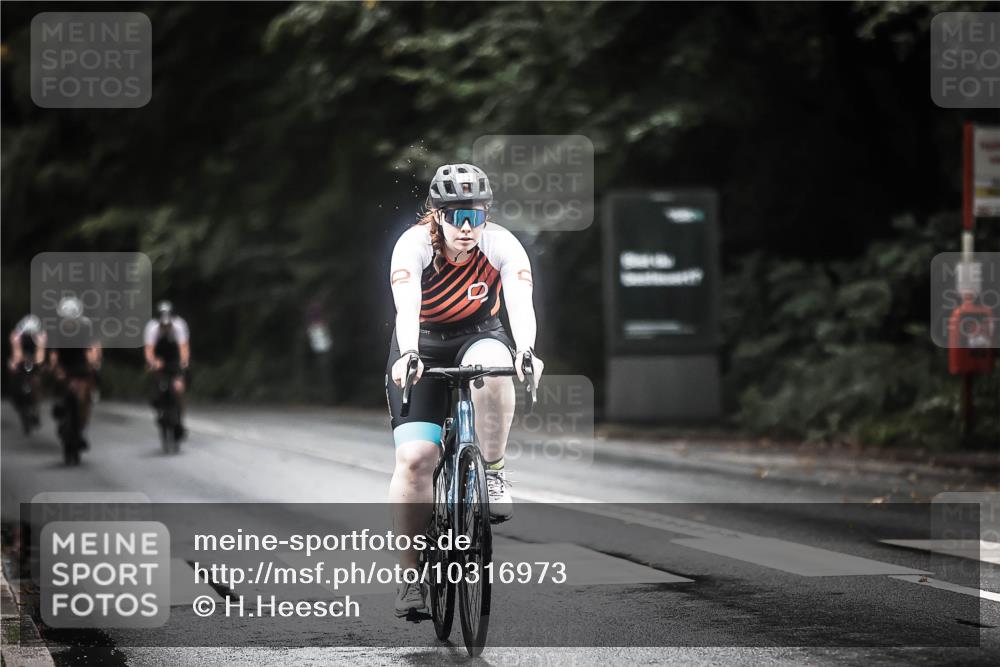 13.09.2026 - Stadtparktriathlon H.Heesch http://msf.ph/oto/10316973 13.09.2026 13:00:40 Radfahren 1143, 1282, 1285, 1314, 1351 meine-sportfotos.de