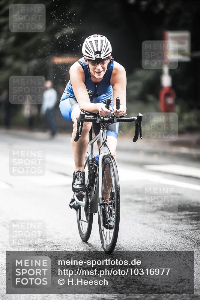 13.09.2026 - Stadtparktriathlon H.Heesch http://msf.ph/oto/10316977 13.09.2026 11:52:36 Radfahren 815, 841 meine-sportfotos.de