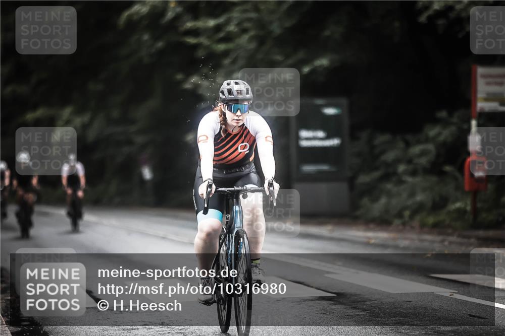 13.09.2026 - Stadtparktriathlon H.Heesch http://msf.ph/oto/10316980 13.09.2026 13:00:40 Radfahren 1143, 1282, 1285, 1314, 1351 meine-sportfotos.de