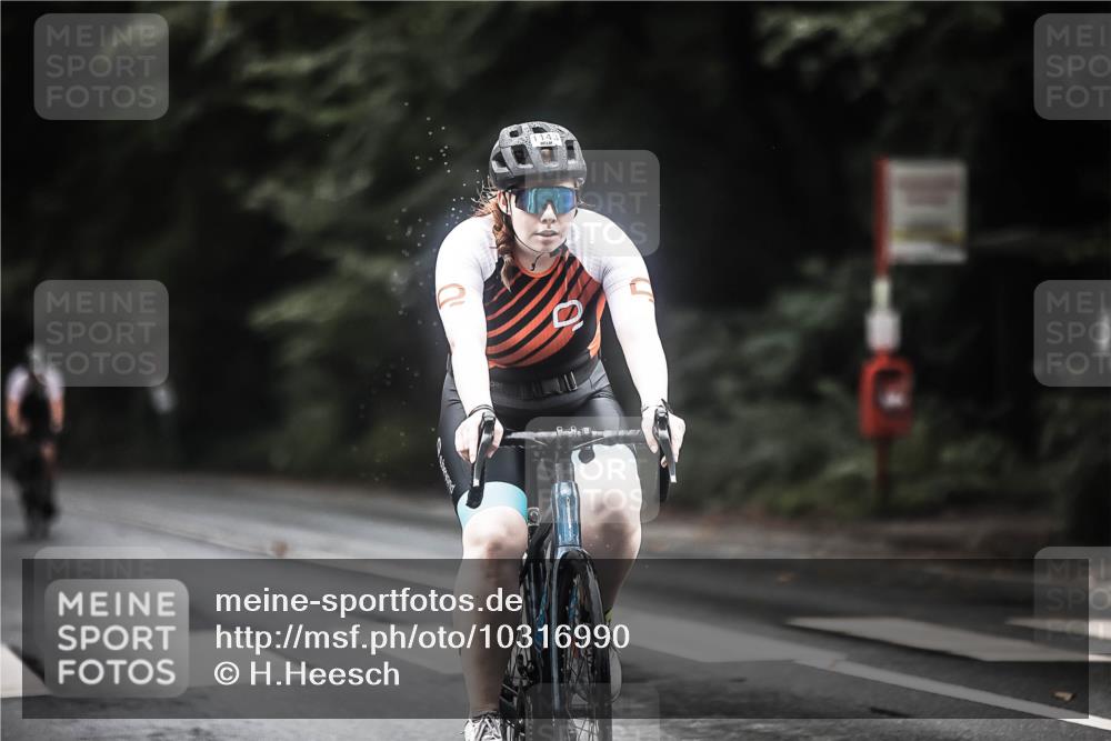 13.09.2026 - Stadtparktriathlon H.Heesch http://msf.ph/oto/10316990 13.09.2026 13:00:41 Radfahren 1143, 1282, 1285, 1314, 1351 meine-sportfotos.de