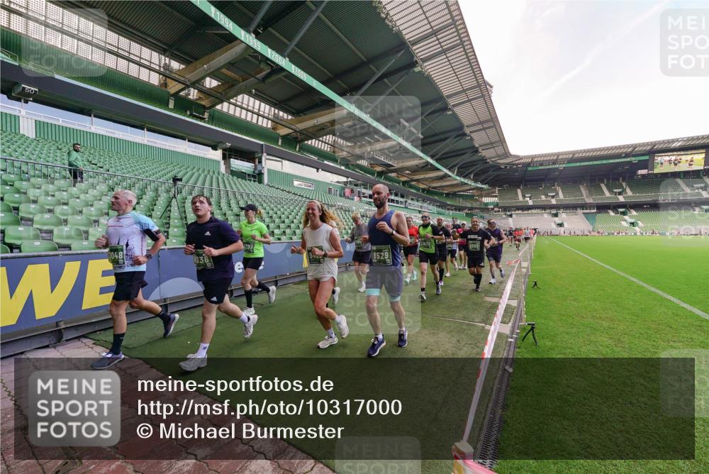 13.09.2026 - 21. swb-Marathon Bremen Michael Burmester http://msf.ph/oto/10317000 13.09.2026 13:14:13 Laufen im Stadion 183, 270, 278, 300, 349, 414, 460, 576, 600, 631, 695, 702, 768, 933, 950, 956, 1005, 1008, 1143, 1392, 1408, 1426, 1573, 1596, 1641, 1818, 1819, 1991, 2024, 2035, 2079, 2233, 2264, 2314, 2387, 2412, 2439, 2457, 2461, 2478, 2494, 2521, 2540, 2564, 2612, 2665, 2684, 2690, 2691, 2693, 2737, 2773, 2792, 2816, 2829, 2838, 2861, 2865, 2884, 2887, 2921, 2972, 2978, 3016, 3111, 3209, 3253, 3277, 3293, 3304, 3313, 3355, 3378, 3405, 3428, 3653, 3661, 3680, 4034, 4080, 4306 meine-sportfotos.de