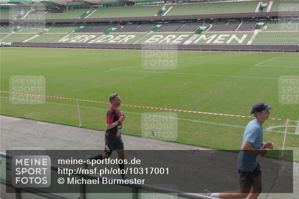 13.09.2026 - 21. swb-Marathon Bremen Michael Burmester http://msf.ph/oto/10317001 13.09.2026 12:52:07 Laufen im Stadion 107, 235, 335, 683, 734, 771, 792, 863, 1033, 1043, 1125, 1146, 1162, 1232, 1252, 1297, 1455, 1492, 1510, 1542, 1613, 1646, 1955, 1970, 2007, 2008, 2043, 2203, 2295, 2350, 2442, 2444, 2447, 2480, 2498, 2759, 2767, 2847, 3085, 3149, 3236, 3336, 3440, 3448, 3484, 3566, 3703, 3808, 3830, 3899, 3959, 3988, 4023, 4165, 4283, 4429, 4473, 4475, 4559, 4571, 4573, 4582, 4605, 4727, 4781, 4782, 4895, 5066, 5079, 5152, 5155, 5168, 5379, 5521, 5532, 5696, 6274, 8033, 8798 meine-sportfotos.de