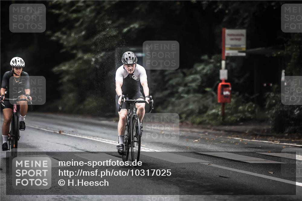 13.09.2026 - Stadtparktriathlon H.Heesch http://msf.ph/oto/10317025 13.09.2026 13:00:44 Radfahren 1143, 1230, 1274, 1282, 1285, 1314, 1341, 1351 meine-sportfotos.de