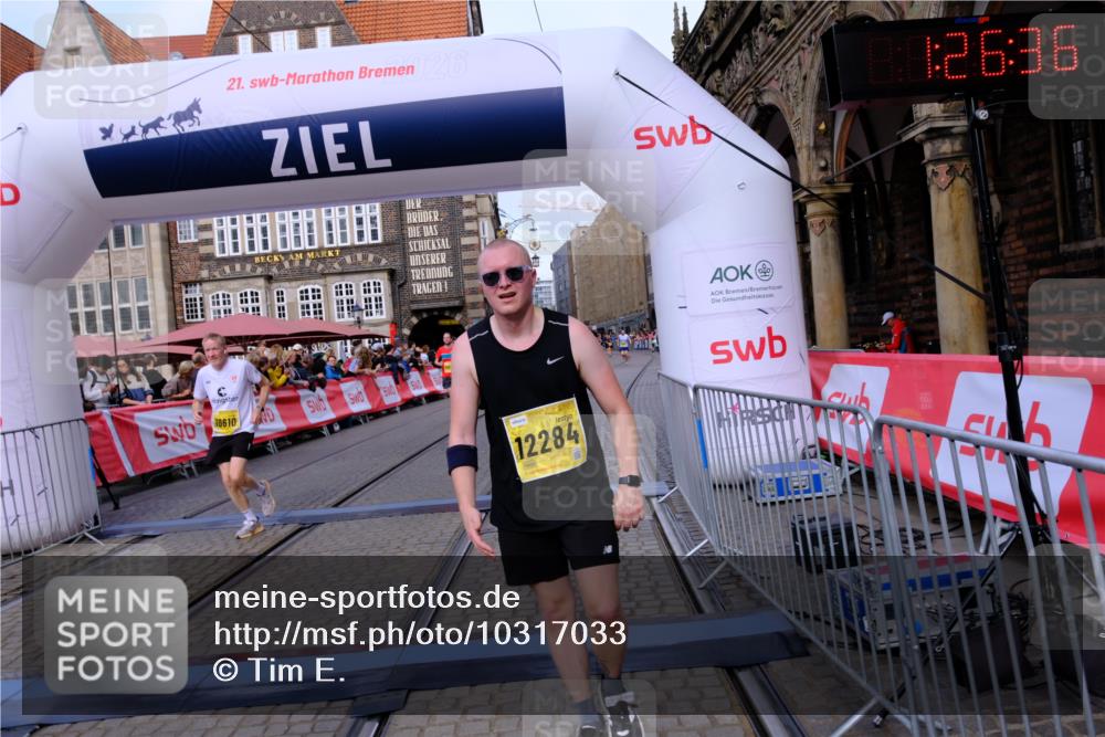 13.09.2026 - 21. swb-Marathon Bremen Tim E. http://msf.ph/oto/10317033 13.09.2026 10:57:09 Ziel 10408, 10486, 10540, 10610, 10771, 10888, 11000, 11064, 11079, 11328, 11474, 11872, 11946, 12284, 12434 meine-sportfotos.de