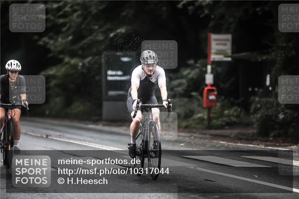 13.09.2026 - Stadtparktriathlon H.Heesch http://msf.ph/oto/10317044 13.09.2026 13:00:44 Radfahren 1143, 1230, 1274, 1282, 1285, 1314, 1341, 1351 meine-sportfotos.de