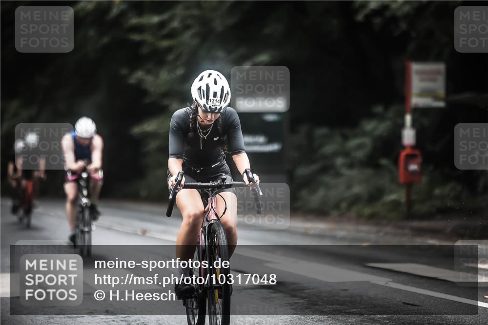 13.09.2026 - Stadtparktriathlon H.Heesch http://msf.ph/oto/10317048 13.09.2026 13:00:45 Radfahren 1143, 1230, 1274, 1282, 1285, 1314, 1341 meine-sportfotos.de