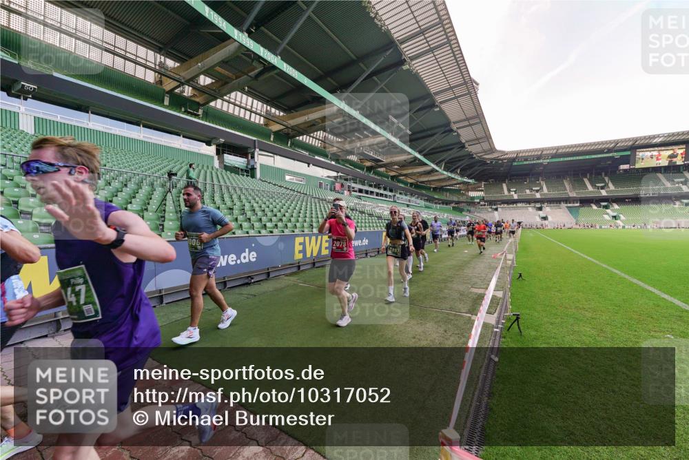 13.09.2026 - 21. swb-Marathon Bremen Michael Burmester http://msf.ph/oto/10317052 13.09.2026 13:14:16 Laufen im Stadion 183, 270, 278, 300, 349, 414, 460, 576, 600, 631, 695, 702, 768, 933, 950, 956, 1005, 1008, 1047, 1143, 1392, 1408, 1426, 1573, 1596, 1641, 1818, 1819, 1991, 2024, 2035, 2079, 2233, 2314, 2387, 2412, 2439, 2457, 2461, 2478, 2494, 2521, 2540, 2564, 2612, 2665, 2690, 2691, 2693, 2737, 2773, 2792, 2816, 2829, 2838, 2861, 2865, 2884, 2887, 2921, 2972, 2978, 3016, 3111, 3209, 3253, 3277, 3293, 3304, 3313, 3355, 3378, 3405, 3428, 3653, 3661, 3680, 4034, 4080, 4306, 703 meine-sportfotos.de