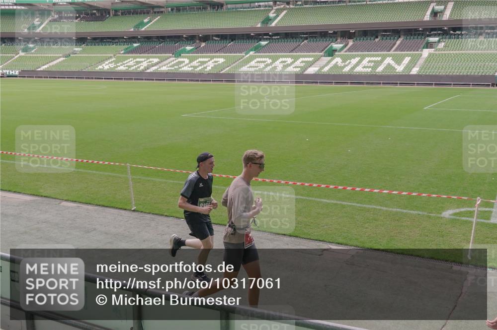 13.09.2026 - 21. swb-Marathon Bremen Michael Burmester http://msf.ph/oto/10317061 13.09.2026 12:52:11 Laufen im Stadion 102, 107, 235, 335, 683, 734, 771, 792, 863, 1033, 1043, 1125, 1146, 1162, 1232, 1252, 1297, 1455, 1492, 1510, 1542, 1613, 1646, 1955, 1970, 2007, 2008, 2043, 2203, 2295, 2350, 2442, 2444, 2447, 2480, 2498, 2759, 2767, 2847, 3085, 3149, 3236, 3336, 3440, 3448, 3484, 3566, 3703, 3808, 3830, 3899, 3959, 3988, 4023, 4165, 4283, 4429, 4473, 4475, 4559, 4571, 4573, 4582, 4605, 4727, 4781, 4782, 4895, 5066, 5079, 5152, 5168, 5379, 5521, 5696, 6274, 8033, 8798 meine-sportfotos.de