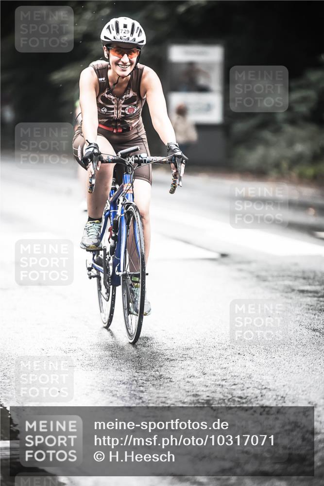 13.09.2026 - Stadtparktriathlon H.Heesch http://msf.ph/oto/10317071 13.09.2026 11:52:48 Radfahren 709, 721, 729, 747, 756, 760, 829, 861, 895, 938 meine-sportfotos.de