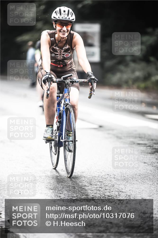 13.09.2026 - Stadtparktriathlon H.Heesch http://msf.ph/oto/10317076 13.09.2026 11:52:48 Radfahren 709, 721, 729, 747, 756, 760, 829, 861, 895, 938 meine-sportfotos.de