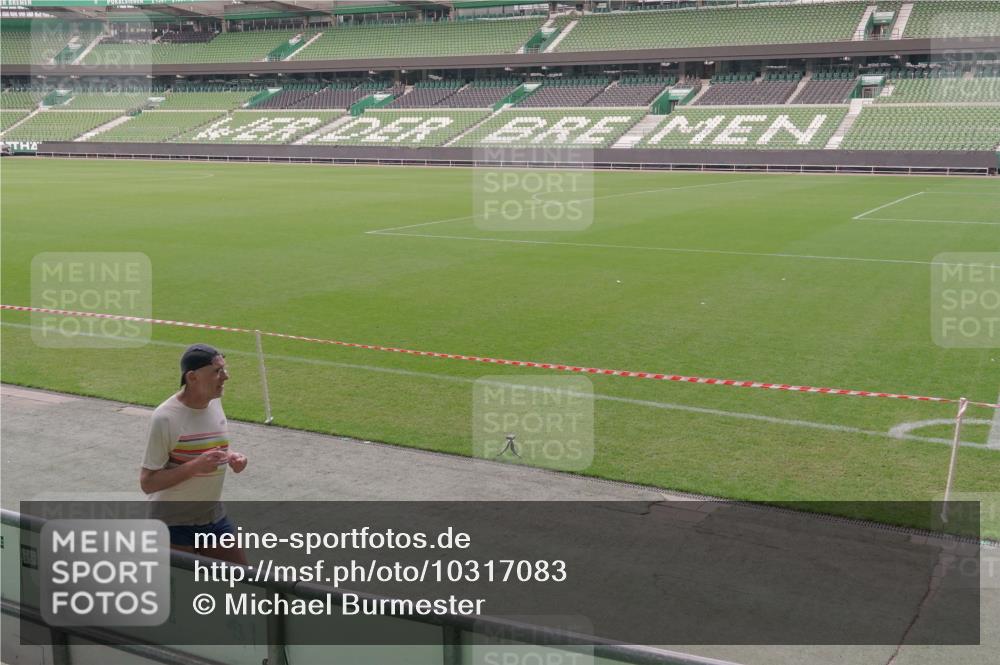 13.09.2026 - 21. swb-Marathon Bremen Michael Burmester http://msf.ph/oto/10317083 13.09.2026 12:52:14 Laufen im Stadion 102, 107, 235, 335, 683, 734, 771, 792, 863, 1033, 1043, 1125, 1146, 1162, 1232, 1252, 1297, 1455, 1492, 1510, 1528, 1542, 1613, 1646, 1955, 1970, 2007, 2008, 2043, 2203, 2350, 2442, 2447, 2480, 2498, 2759, 2767, 2847, 3085, 3149, 3236, 3336, 3362, 3440, 3448, 3484, 3566, 3703, 3808, 3830, 3899, 3959, 3988, 4165, 4283, 4429, 4473, 4475, 4571, 4573, 4582, 4605, 4727, 4781, 4782, 4895, 5079, 5152, 5168, 5379, 5521, 5696, 6274, 8033, 8798 meine-sportfotos.de