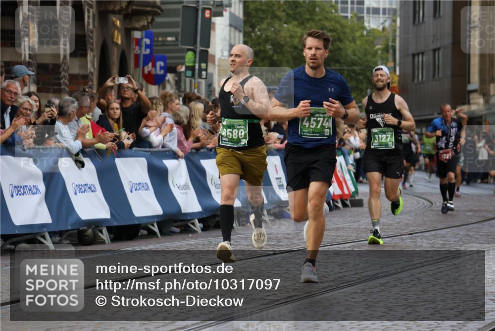 13.09.2026 - 21. swb-Marathon Bremen Strokosch-Dieckow http://msf.ph/oto/10317097 13.09.2026 13:06:45 Ziel 474, 1770, 1901, 1921, 2832, 7590, 8621, 9934, 13148, 521, 749, 3127, 4574, 6784, 8580, 8888, 9708 meine-sportfotos.de