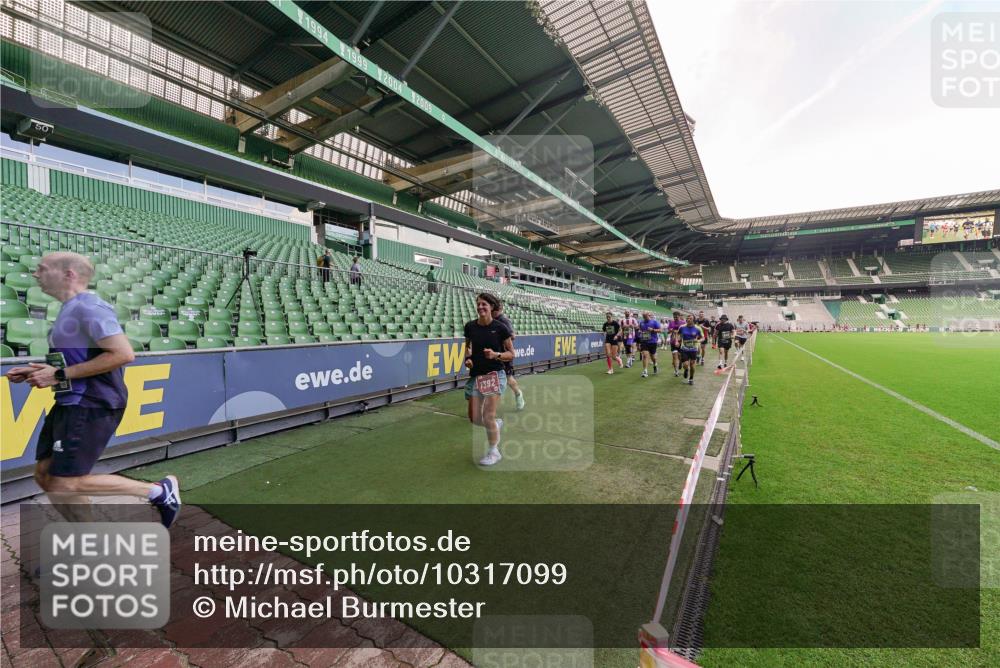 13.09.2026 - 21. swb-Marathon Bremen Michael Burmester http://msf.ph/oto/10317099 13.09.2026 13:14:22 Laufen im Stadion 266, 270, 278, 300, 349, 414, 460, 576, 600, 631, 695, 702, 768, 950, 956, 1005, 1008, 1047, 1143, 1392, 1408, 1426, 1573, 1596, 1641, 1818, 1819, 1991, 2024, 2035, 2079, 2233, 2314, 2387, 2412, 2439, 2457, 2461, 2466, 2484, 2494, 2521, 2540, 2564, 2612, 2665, 2690, 2691, 2693, 2737, 2773, 2792, 2816, 2829, 2838, 2861, 2865, 2884, 2887, 2921, 2972, 2978, 3016, 3111, 3209, 3253, 3277, 3304, 3313, 3355, 3378, 3405, 3428, 3653, 3661, 3670, 3680, 4034, 4080, 4306, 703 meine-sportfotos.de