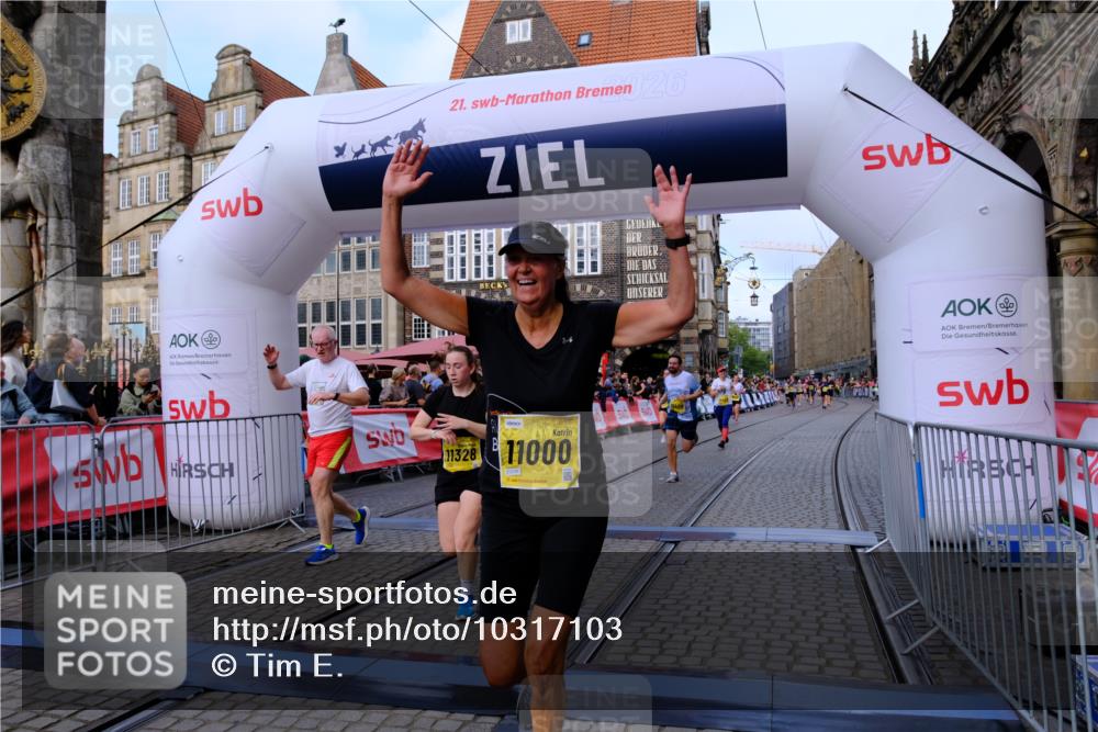 13.09.2026 - 21. swb-Marathon Bremen Tim E. http://msf.ph/oto/10317103 13.09.2026 10:57:15 Ziel 10157, 10408, 10610, 10772, 11000, 11079, 11328, 11872, 11946, 12032, 12284, 12434 meine-sportfotos.de