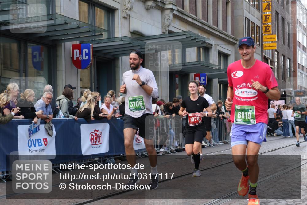 13.09.2026 - 21. swb-Marathon Bremen Strokosch-Dieckow http://msf.ph/oto/10317117 13.09.2026 13:16:39 Ziel 385, 472, 675, 734, 827, 1970, 2319, 2473, 2809, 3246, 3706, 3716, 3961, 4135, 4137, 4156, 5772, 6049, 6531, 6535, 6624, 6704, 6819, 6953, 7284, 7297, 7387, 8111, 8418, 8858, 696, 755, 792, 816, 985, 1076, 1162, 2474, 2604, 4485, 5255, 5554, 5963, 6367, 7053, 7603, 7801, 7875, 8171, 8288 meine-sportfotos.de