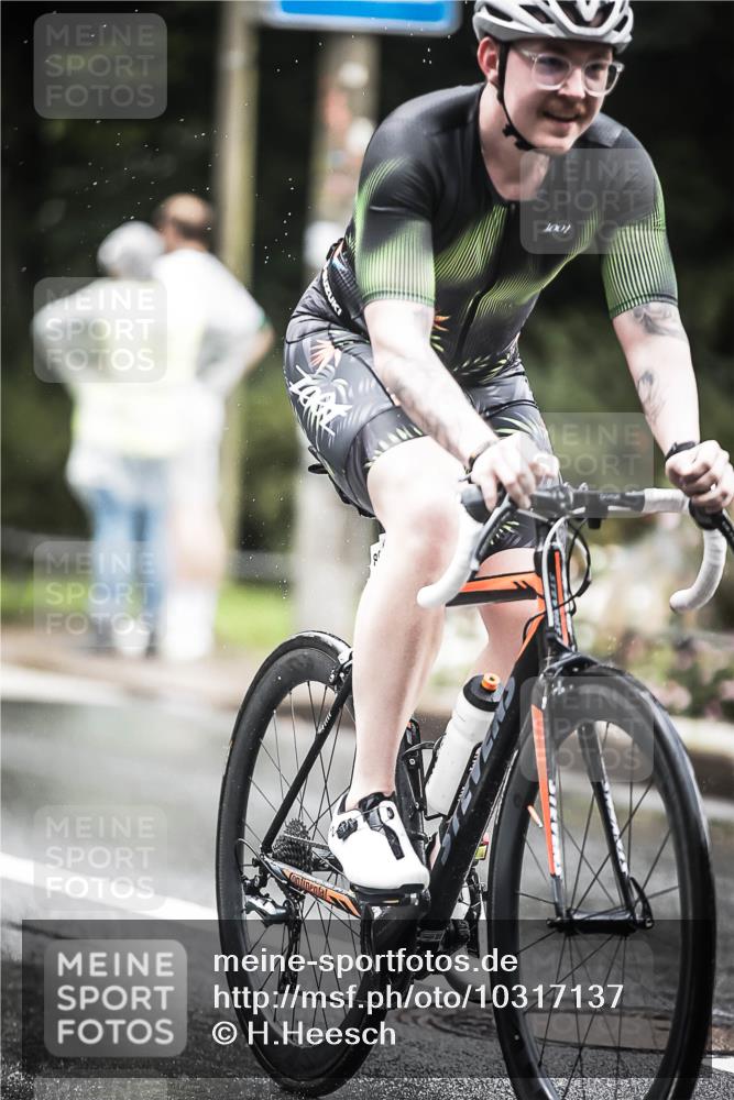 13.09.2026 - Stadtparktriathlon H.Heesch http://msf.ph/oto/10317137 13.09.2026 11:52:50 Radfahren 709, 721, 729, 747, 756, 829, 887, 895, 938 meine-sportfotos.de