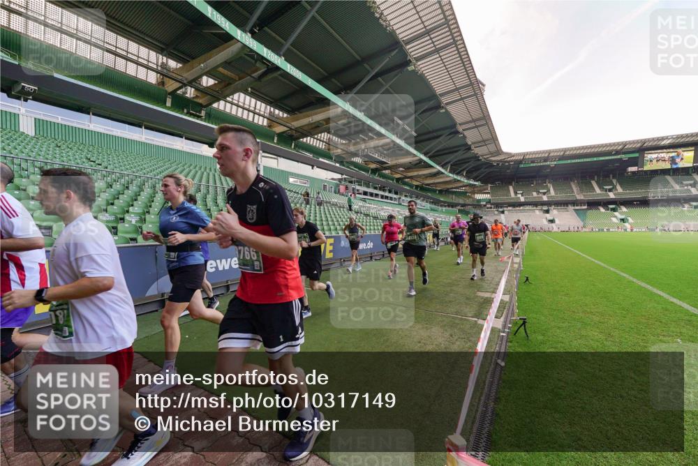 13.09.2026 - 21. swb-Marathon Bremen Michael Burmester http://msf.ph/oto/10317149 13.09.2026 13:14:28 Laufen im Stadion 266, 270, 278, 300, 349, 414, 460, 576, 600, 631, 702, 768, 950, 956, 1005, 1008, 1047, 1143, 1392, 1408, 1426, 1573, 1596, 1641, 1818, 1819, 1991, 2024, 2035, 2079, 2233, 2235, 2314, 2359, 2387, 2412, 2439, 2457, 2466, 2484, 2494, 2521, 2540, 2564, 2612, 2665, 2690, 2691, 2693, 2737, 2773, 2816, 2829, 2838, 2861, 2865, 2884, 2887, 2921, 2958, 2972, 2978, 3016, 3111, 3209, 3253, 3277, 3304, 3313, 3355, 3378, 3405, 3428, 3653, 3661, 3670, 3680, 4034, 4080, 4306, 703 meine-sportfotos.de