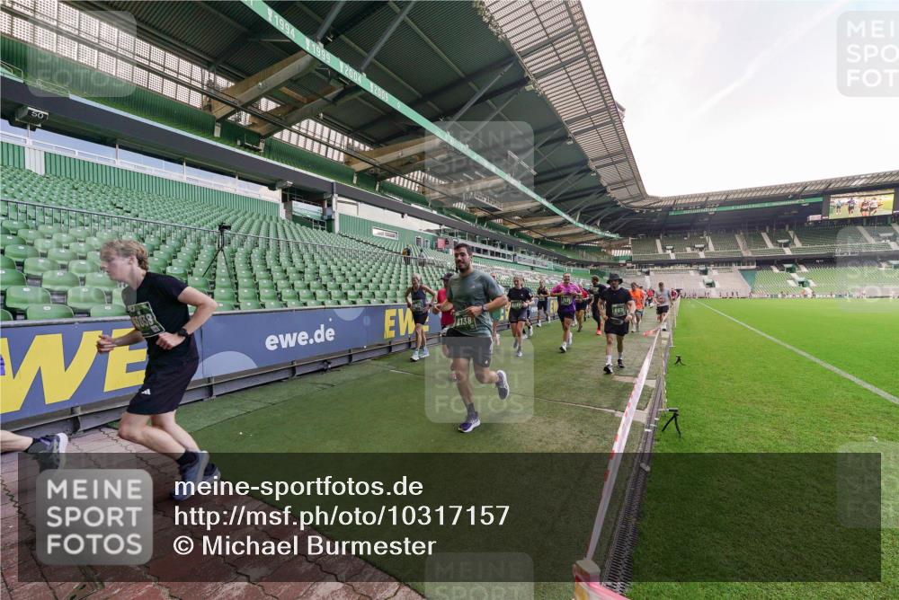 13.09.2026 - 21. swb-Marathon Bremen Michael Burmester http://msf.ph/oto/10317157 13.09.2026 13:14:28 Laufen im Stadion 266, 270, 278, 300, 349, 414, 460, 576, 600, 631, 702, 768, 950, 956, 1005, 1008, 1047, 1143, 1392, 1408, 1426, 1573, 1596, 1641, 1818, 1819, 1991, 2024, 2035, 2079, 2233, 2235, 2314, 2359, 2387, 2412, 2439, 2457, 2466, 2484, 2494, 2521, 2540, 2564, 2612, 2665, 2690, 2691, 2693, 2737, 2773, 2816, 2829, 2838, 2861, 2865, 2884, 2887, 2921, 2958, 2972, 2978, 3016, 3111, 3209, 3253, 3277, 3304, 3313, 3355, 3378, 3405, 3428, 3653, 3661, 3670, 3680, 4034, 4080, 4306, 703 meine-sportfotos.de