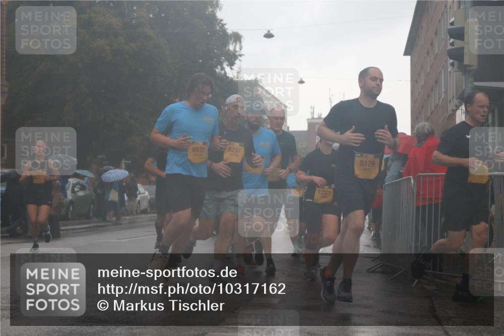 13.09.2026 - Kiel Lauf Markus Tischler http://msf.ph/oto/10317162 13.09.2026 10:47:43 Fleethörn 1401, 6972, 8237, 12378, 5179 meine-sportfotos.de