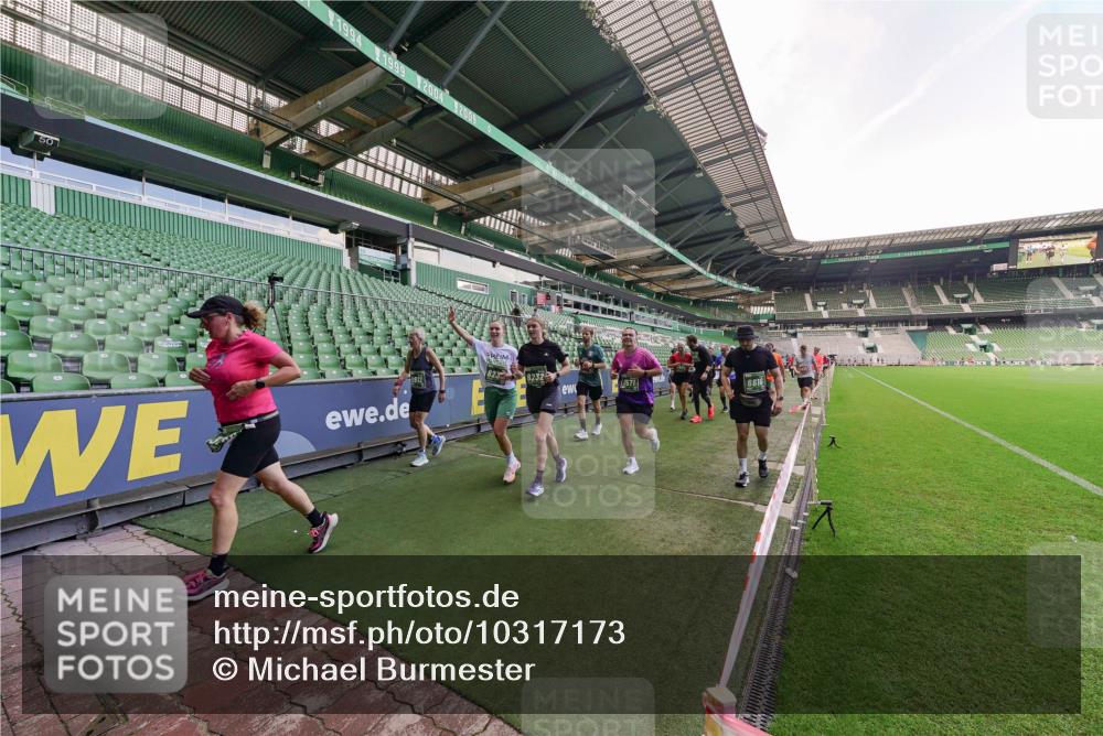 13.09.2026 - 21. swb-Marathon Bremen Michael Burmester http://msf.ph/oto/10317173 13.09.2026 13:14:30 Laufen im Stadion 266, 270, 278, 300, 349, 414, 460, 576, 600, 631, 768, 950, 956, 1005, 1008, 1047, 1143, 1392, 1408, 1426, 1573, 1596, 1641, 1818, 1819, 1991, 2024, 2035, 2079, 2233, 2235, 2314, 2359, 2387, 2412, 2439, 2457, 2466, 2484, 2494, 2521, 2540, 2564, 2612, 2665, 2690, 2691, 2693, 2737, 2773, 2816, 2829, 2838, 2861, 2865, 2884, 2887, 2921, 2958, 2972, 2978, 3016, 3111, 3209, 3253, 3277, 3304, 3313, 3355, 3378, 3405, 3428, 3653, 3661, 3670, 3680, 4034, 4080, 4306, 703 meine-sportfotos.de