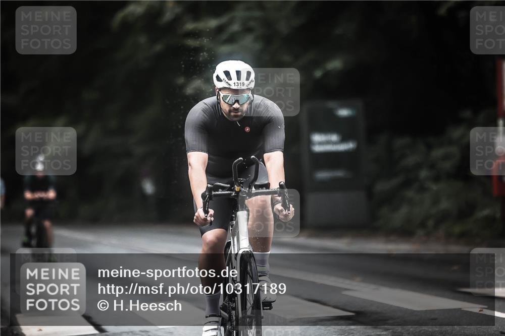 13.09.2026 - Stadtparktriathlon H.Heesch http://msf.ph/oto/10317189 13.09.2026 13:00:55 Radfahren 1228, 1230, 1274, 1319, 1324, 1367 meine-sportfotos.de