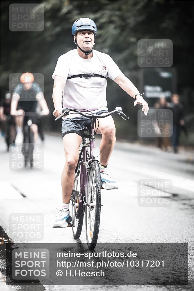 13.09.2026 - Stadtparktriathlon H.Heesch http://msf.ph/oto/10317201 13.09.2026 11:52:56 Radfahren 758, 829, 852, 854, 887 meine-sportfotos.de