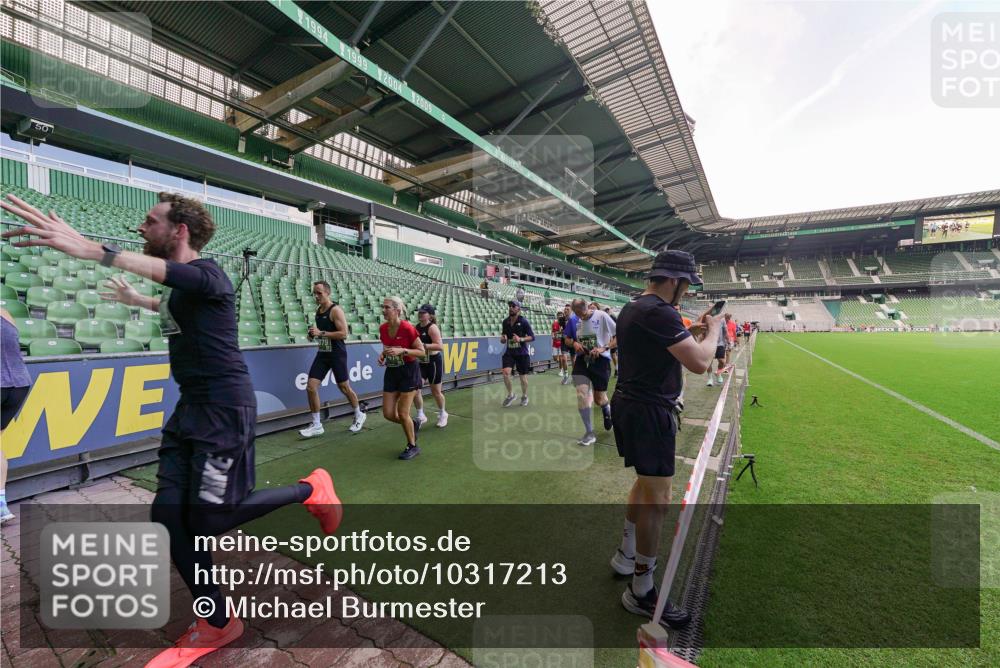 13.09.2026 - 21. swb-Marathon Bremen Michael Burmester http://msf.ph/oto/10317213 13.09.2026 13:14:33 Laufen im Stadion 266, 270, 278, 300, 414, 460, 576, 600, 631, 768, 950, 956, 1005, 1008, 1047, 1143, 1392, 1408, 1426, 1573, 1596, 1641, 1818, 1819, 1991, 2024, 2035, 2079, 2233, 2235, 2314, 2359, 2387, 2412, 2439, 2457, 2466, 2484, 2494, 2521, 2540, 2564, 2612, 2665, 2690, 2691, 2693, 2737, 2760, 2773, 2816, 2829, 2838, 2861, 2865, 2887, 2921, 2958, 2972, 2978, 3016, 3111, 3209, 3253, 3277, 3304, 3313, 3355, 3378, 3405, 3428, 3653, 3661, 3670, 3680, 3829, 4034, 4080, 4306, 703 meine-sportfotos.de