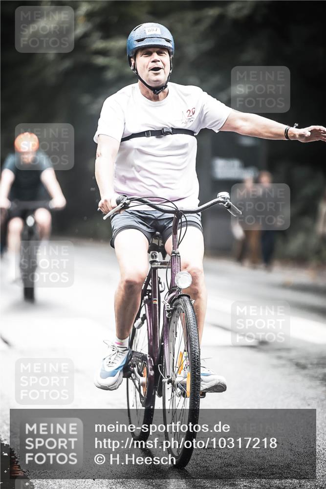 13.09.2026 - Stadtparktriathlon H.Heesch http://msf.ph/oto/10317218 13.09.2026 11:52:56 Radfahren 758, 829, 852, 854, 887 meine-sportfotos.de