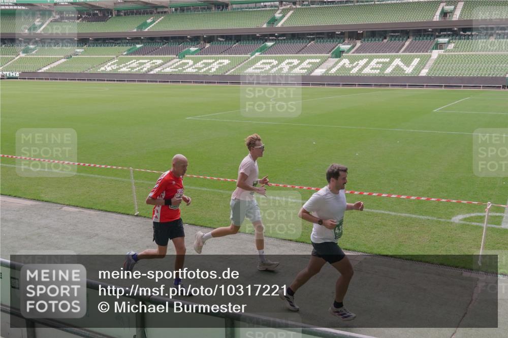 13.09.2026 - 21. swb-Marathon Bremen Michael Burmester http://msf.ph/oto/10317221 13.09.2026 12:52:28 Laufen im Stadion 102, 107, 235, 683, 734, 755, 792, 863, 985, 987, 1033, 1043, 1056, 1125, 1146, 1162, 1232, 1252, 1297, 1455, 1492, 1528, 1542, 1646, 1704, 1955, 2007, 2008, 2043, 2203, 2350, 2447, 2480, 2498, 2759, 2767, 2820, 2847, 2858, 3085, 3149, 3236, 3336, 3362, 3440, 3448, 3566, 3703, 3830, 3899, 3959, 3988, 4165, 4283, 4429, 4475, 4571, 4573, 4582, 4605, 4727, 4781, 4782, 4895, 5079, 5152, 5168, 5379, 5521, 5696, 6274, 8033, 8798 meine-sportfotos.de