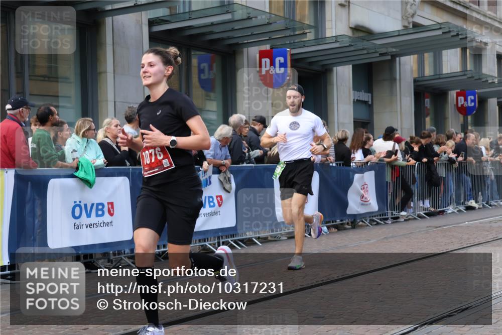 13.09.2026 - 21. swb-Marathon Bremen Strokosch-Dieckow http://msf.ph/oto/10317231 13.09.2026 13:16:40 Ziel 385, 472, 675, 734, 827, 1970, 2052, 2319, 2473, 2809, 3246, 3706, 3716, 3961, 4135, 4137, 4156, 5772, 6049, 6531, 6535, 6624, 6704, 6819, 6953, 7284, 7297, 7387, 8111, 8418, 8858, 696, 734, 792, 816, 827, 985, 1076, 1162, 2474, 2604, 4135, 4485, 5255, 5554, 5963, 6367, 7053, 7603, 7801, 7875, 8171, 8288 meine-sportfotos.de