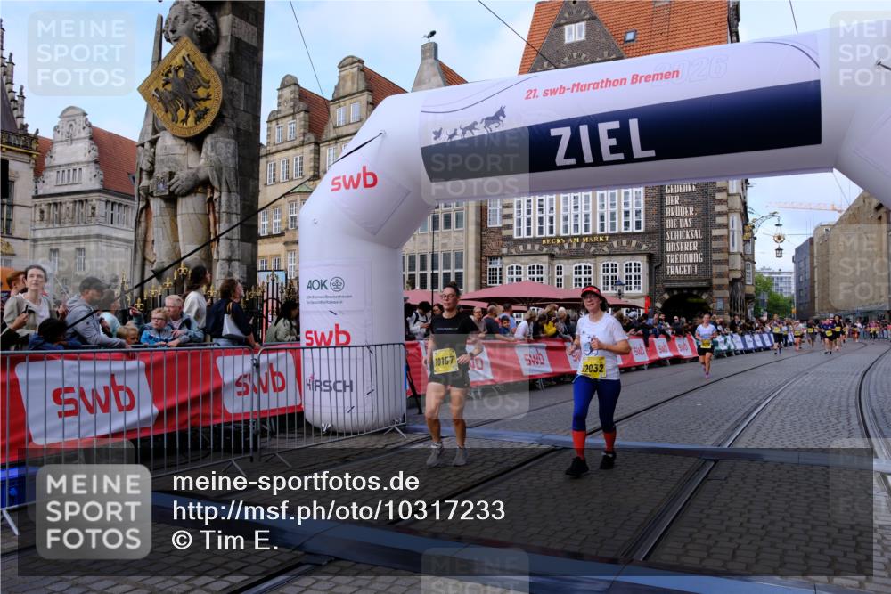 13.09.2026 - 21. swb-Marathon Bremen Tim E. http://msf.ph/oto/10317233 13.09.2026 10:57:18 Ziel 10157, 10408, 10610, 10772, 11000, 11079, 11236, 11328, 11484, 11946, 12032, 12284 meine-sportfotos.de