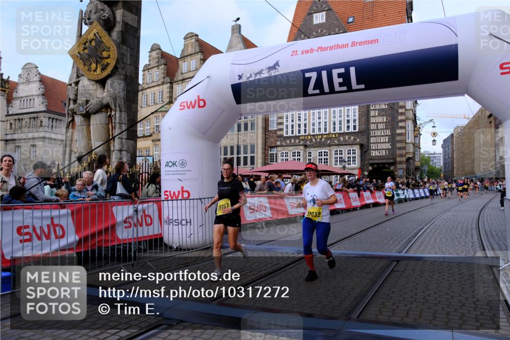 13.09.2026 - 21. swb-Marathon Bremen Tim E. http://msf.ph/oto/10317272 13.09.2026 10:57:18 Ziel 10157, 10408, 10610, 10772, 11000, 11079, 11236, 11328, 11484, 11946, 12032, 12284 meine-sportfotos.de
