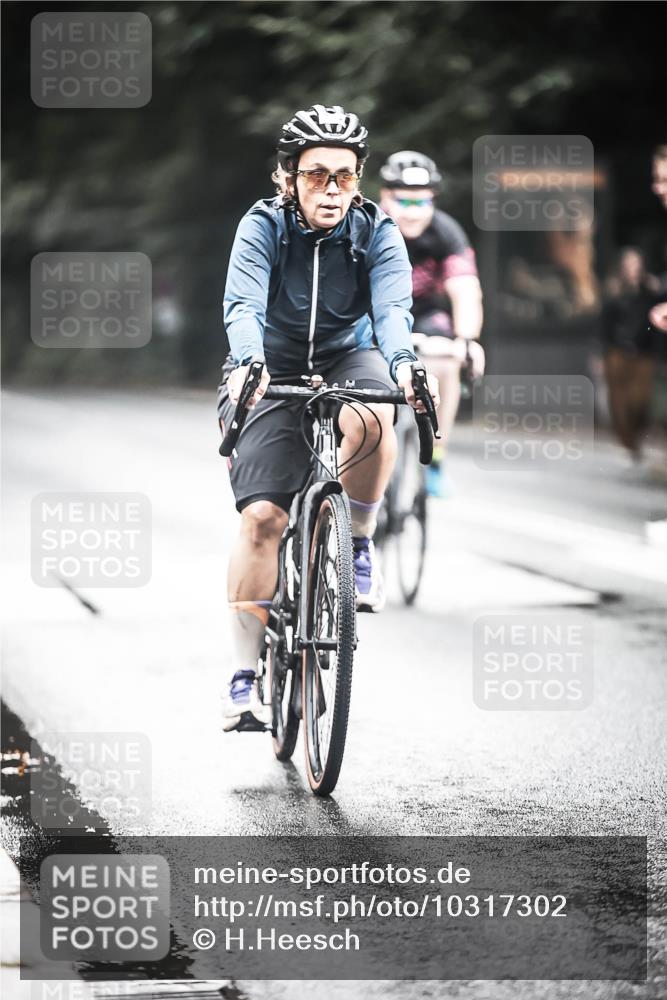 13.09.2026 - Stadtparktriathlon H.Heesch http://msf.ph/oto/10317302 13.09.2026 11:52:59 Radfahren 758, 829, 852, 854, 887 meine-sportfotos.de