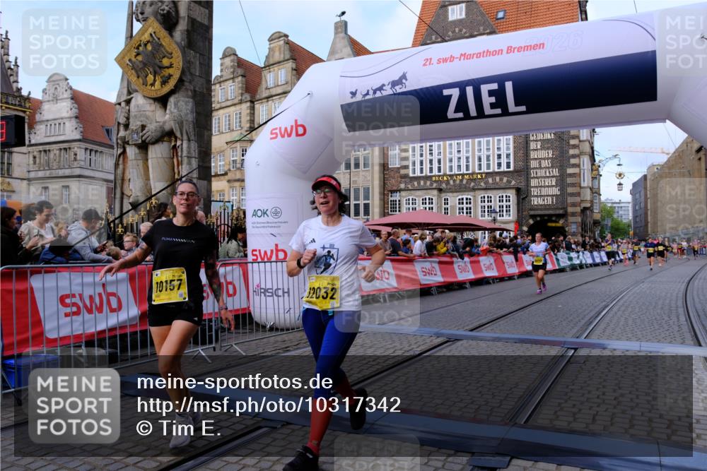 13.09.2026 - 21. swb-Marathon Bremen Tim E. http://msf.ph/oto/10317342 13.09.2026 10:57:19 Ziel 10157, 10408, 10610, 10700, 10772, 11000, 11079, 11236, 11292, 11328, 11484, 11946, 12032 meine-sportfotos.de