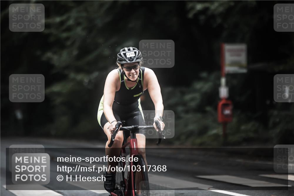 13.09.2026 - Stadtparktriathlon H.Heesch http://msf.ph/oto/10317368 13.09.2026 13:01:06 Radfahren 1209, 1216, 1298, 1321, 1325, 1367, 1400 meine-sportfotos.de