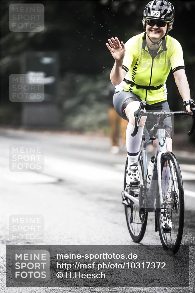 13.09.2026 - Stadtparktriathlon H.Heesch http://msf.ph/oto/10317372 13.09.2026 11:53:09 Radfahren 720, 798, 839, 844, 866 meine-sportfotos.de